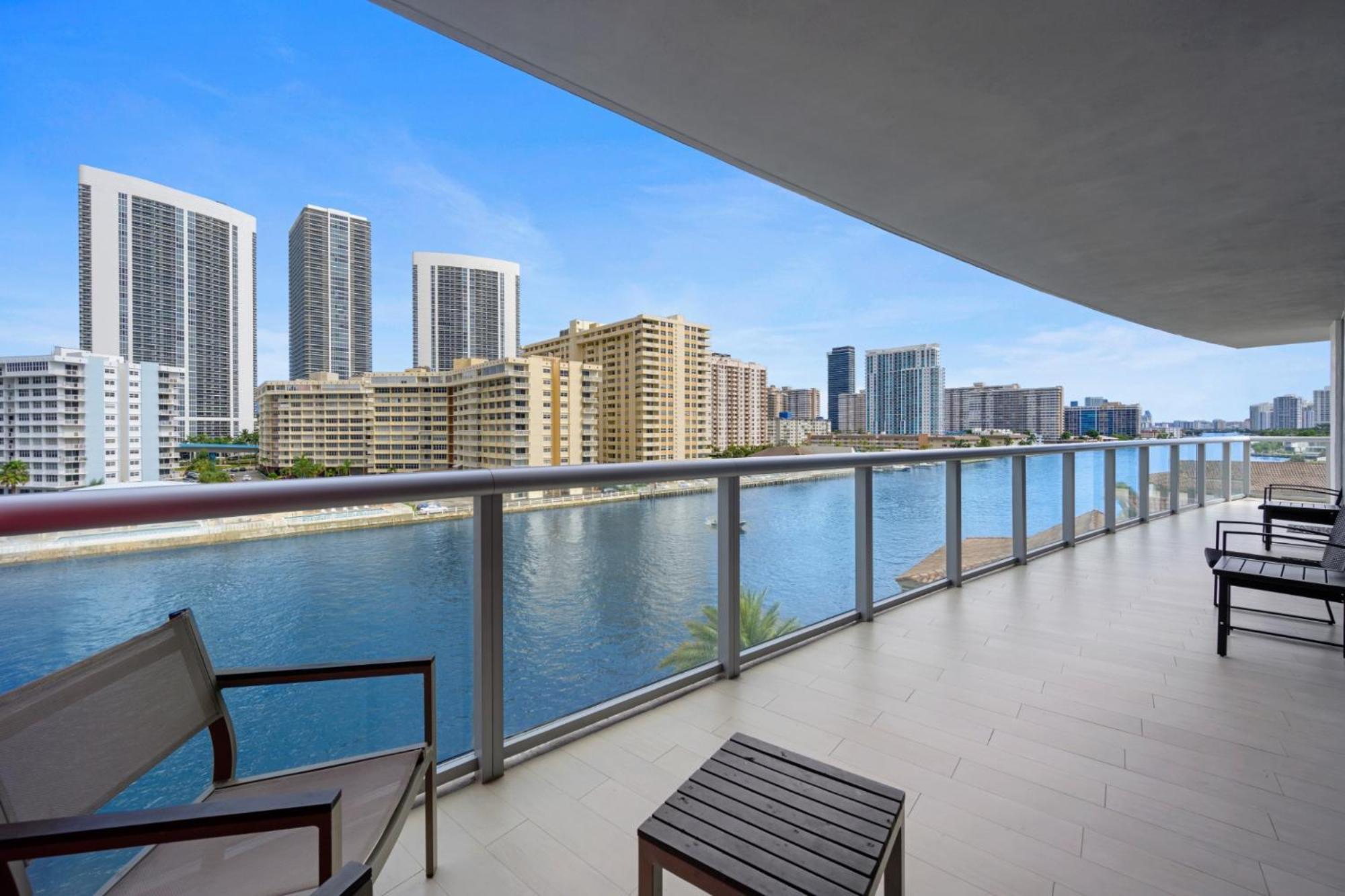 Hallandale Sky Water View Hallandale Beach Exterior foto
